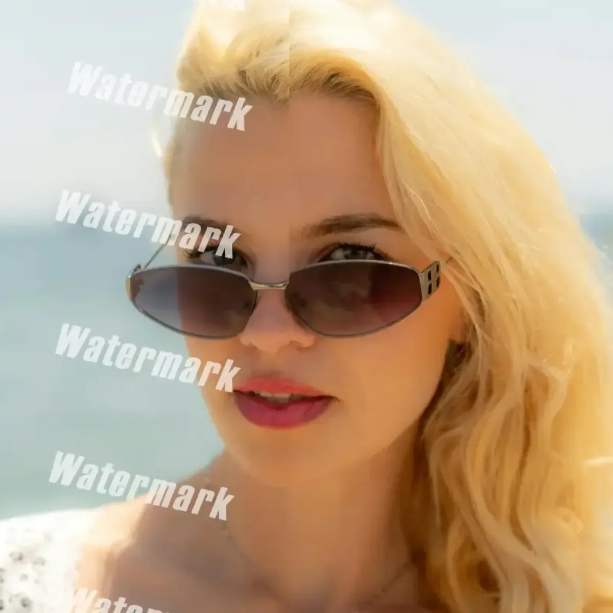 ウォーターマークを消す無料サイト